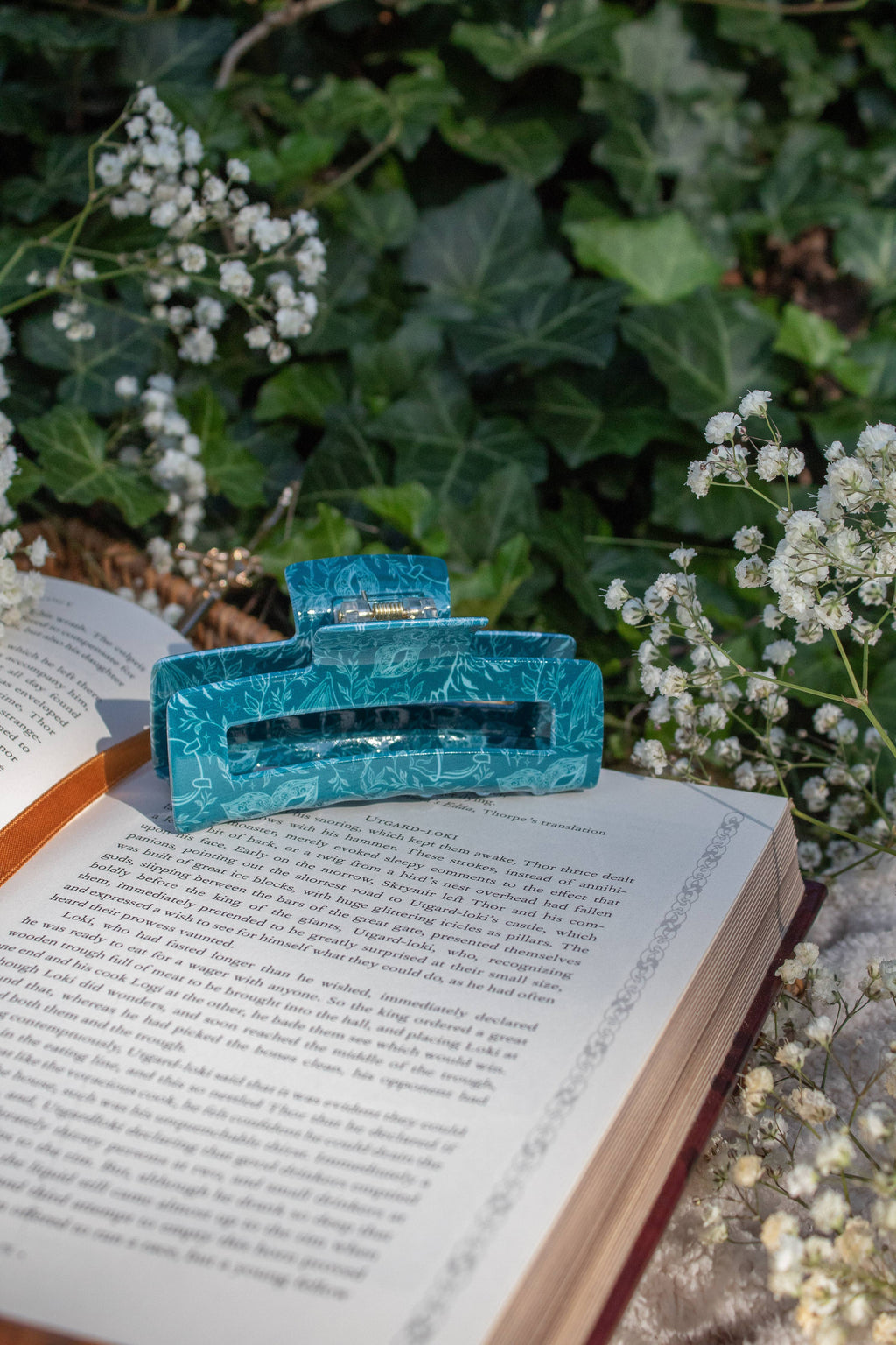 Bookish Hair Claw Clip - Starlight