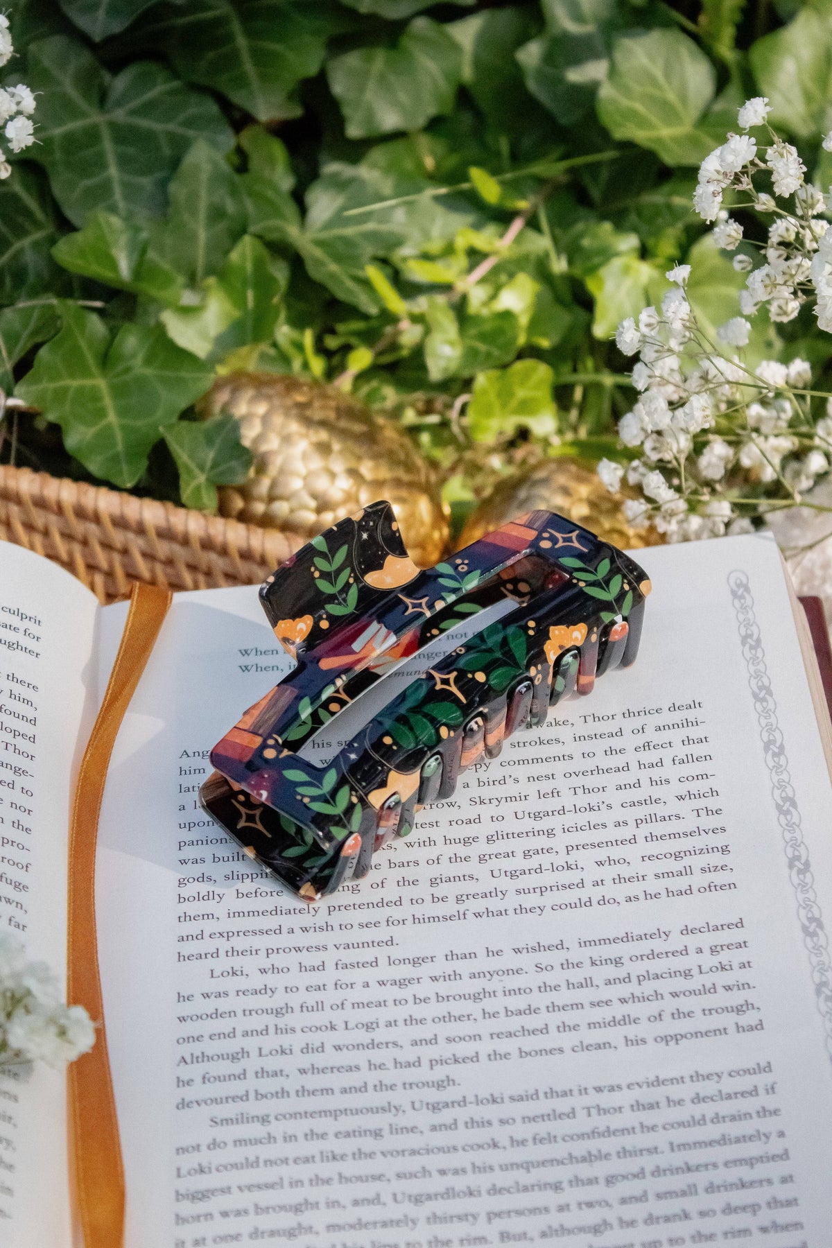 Bookish Hair Claw Clip - Burgundy Books