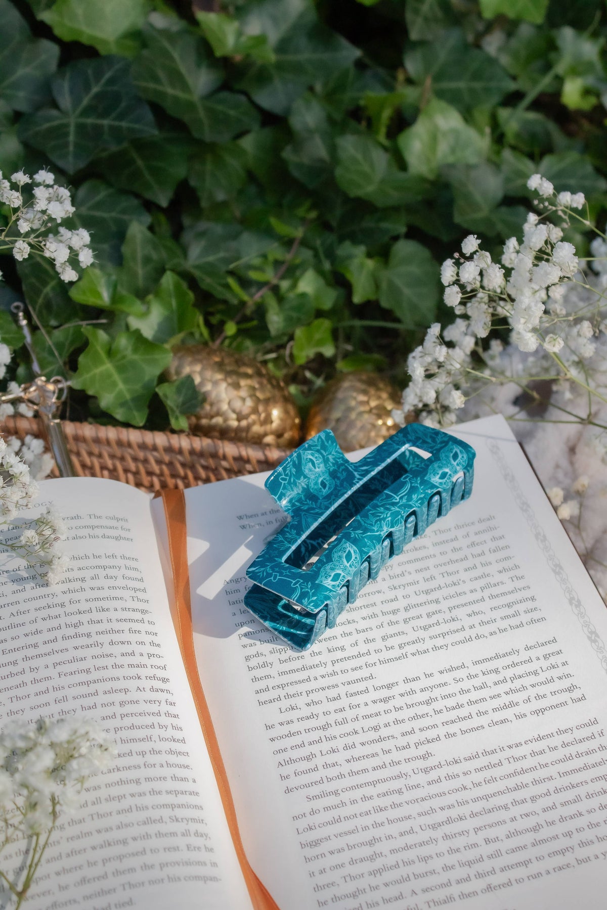 Bookish Hair Claw Clip - Starlight
