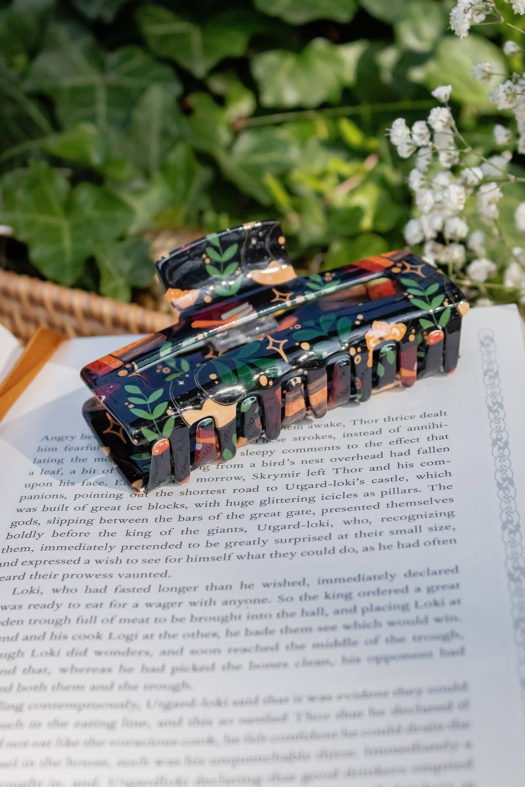 Bookish Hair Claw Clip - Burgundy Books