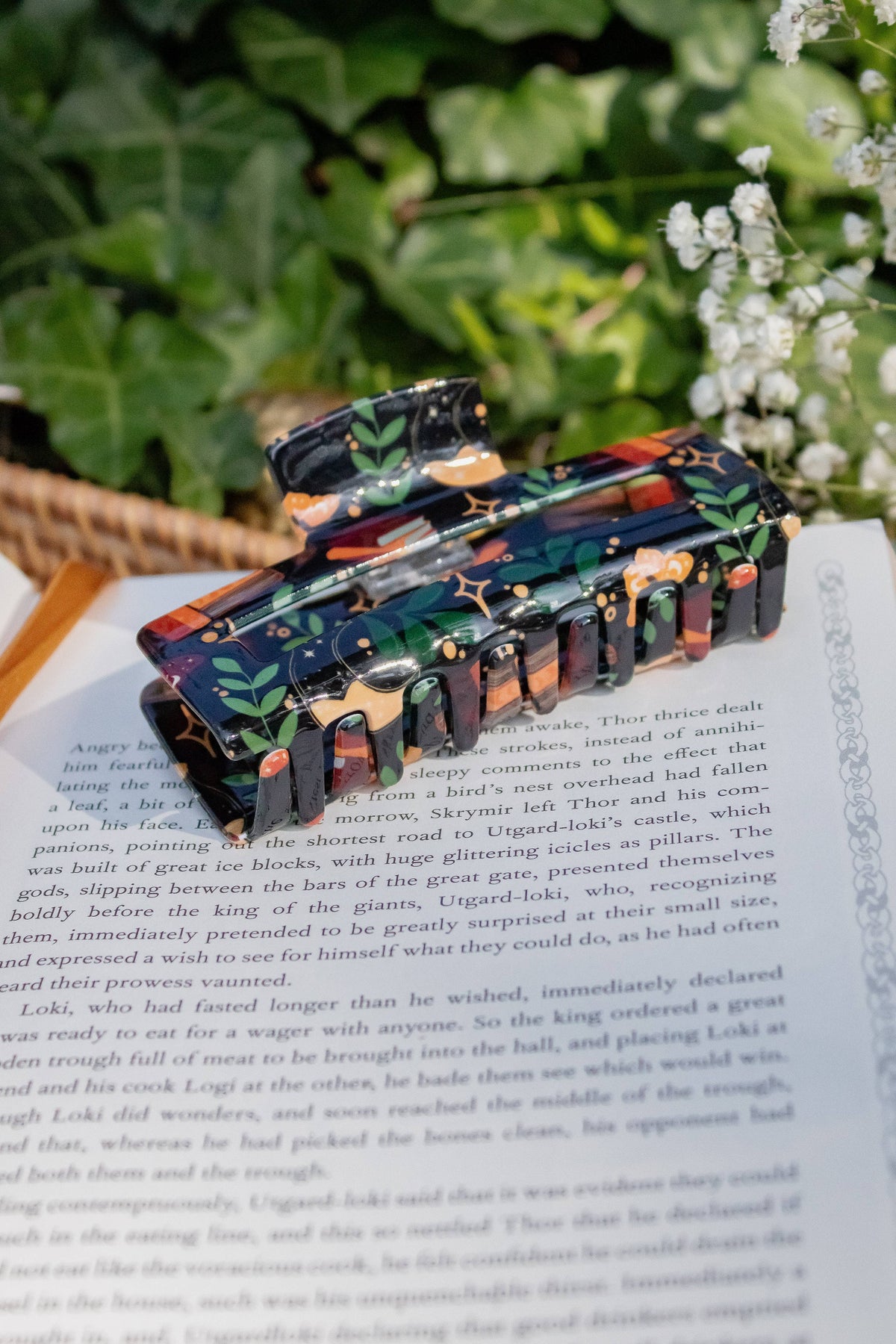 Bookish Hair Claw Clip - Burgundy Books