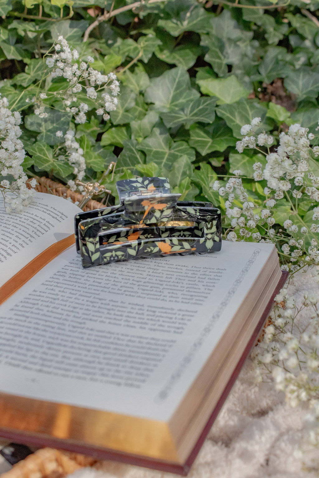 Bookish Hair Claw Clip - Fourth Wing Tairn and Andarna