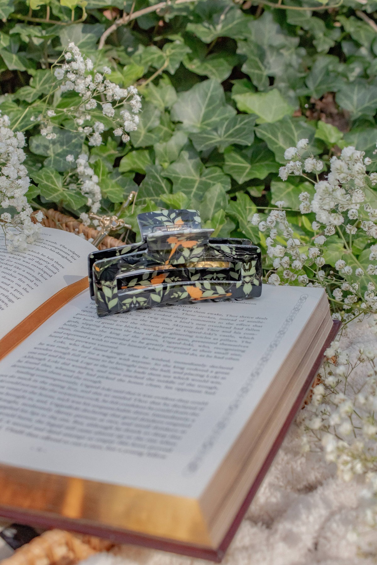 Bookish Hair Claw Clip - Fourth Wing Tairn and Andarna