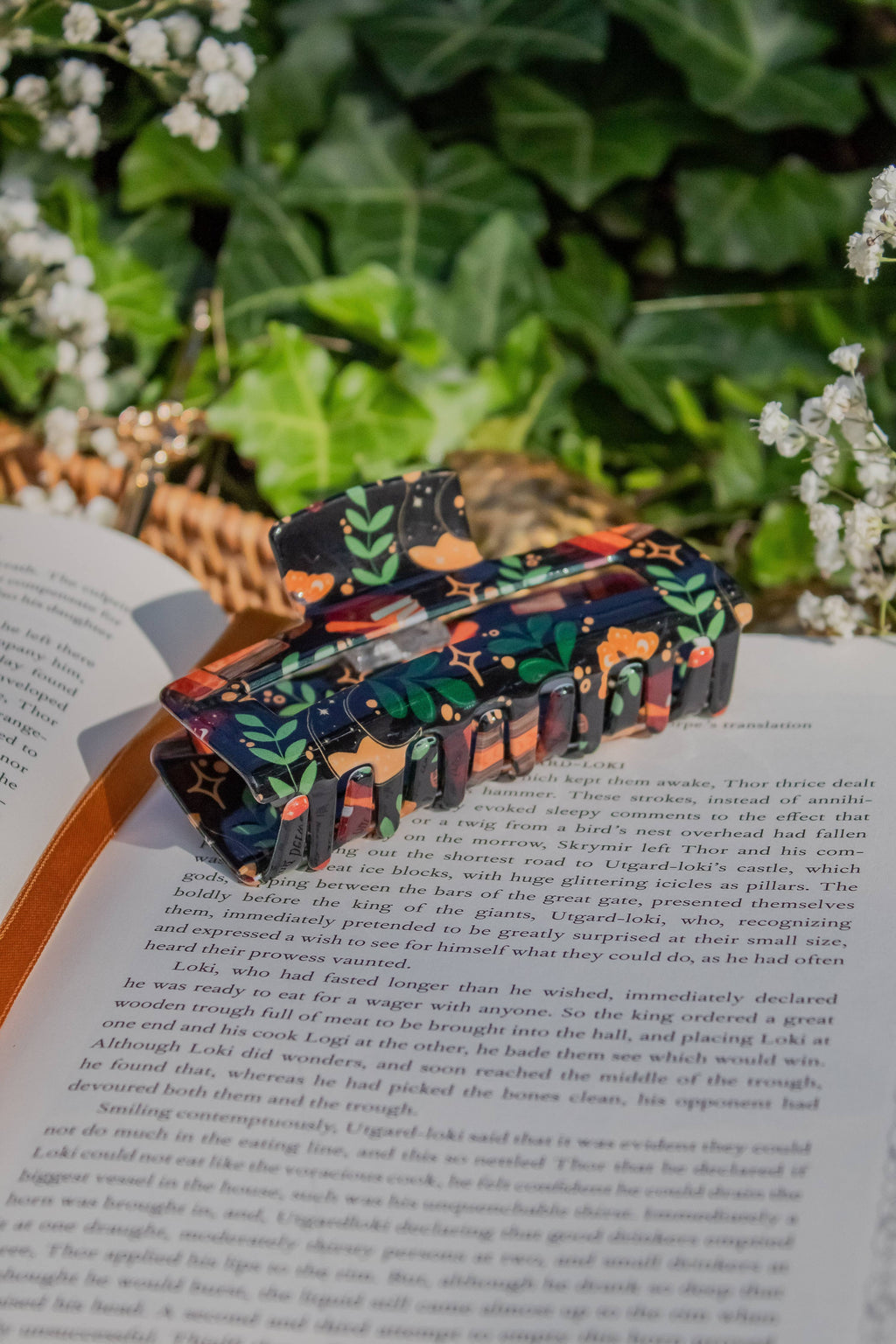 Bookish Hair Claw Clip - Burgundy Books