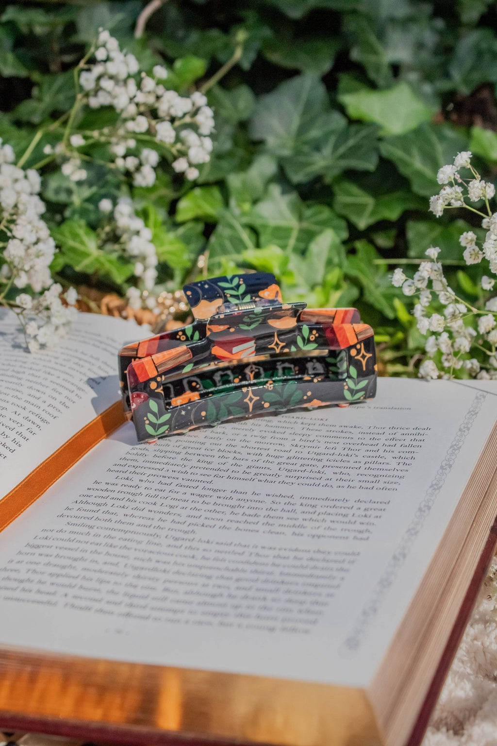 Bookish Hair Claw Clip - Burgundy Books