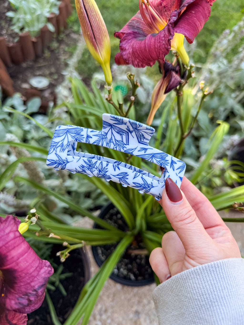 Bookish Hair Claw Clip - Porcelain Books